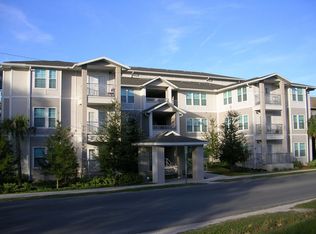 835 SW 9th St APT 100, Gainesville, FL 32601