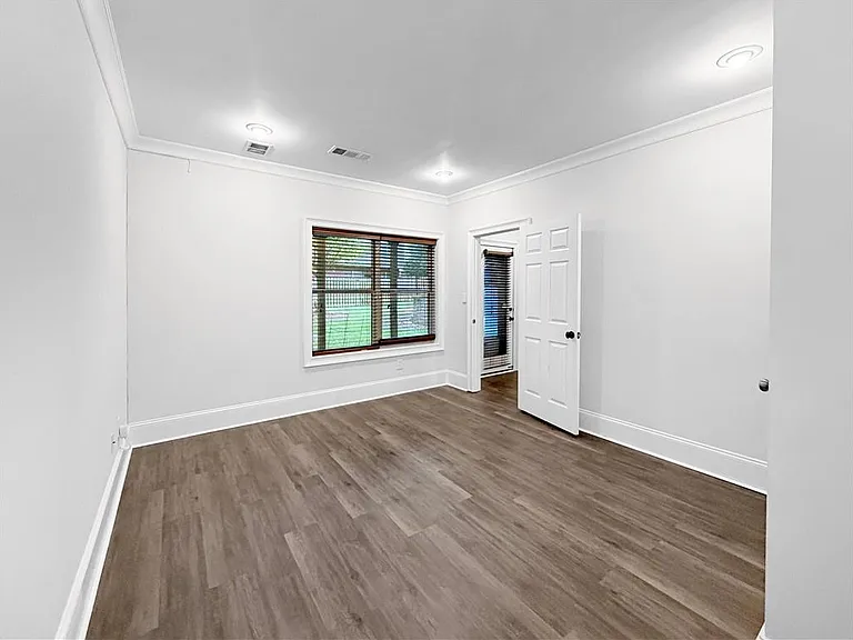 3239 Claudia Ct — Photo 33