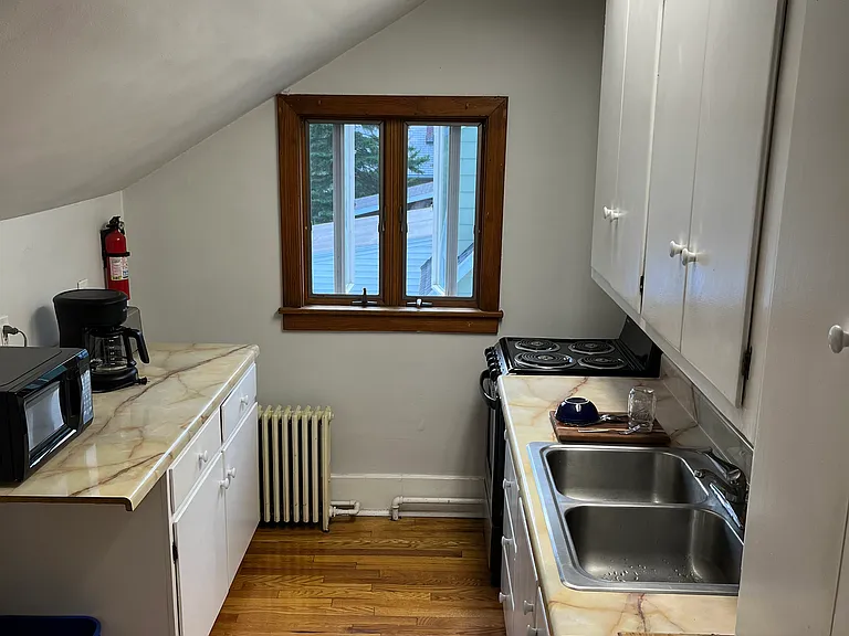 2 Avon Pl #B — Photo 5