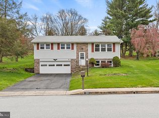 134 Bomberger Rd, Akron, PA 17501