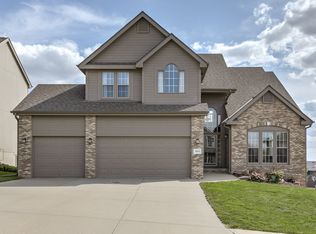 16215 Taylor St, Omaha, NE 68116