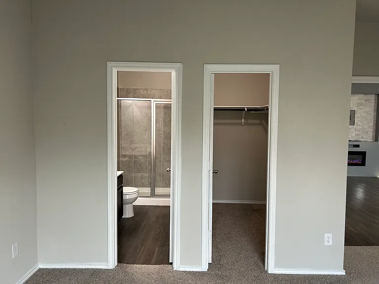 2435 Dry Moss Way — Photo 10