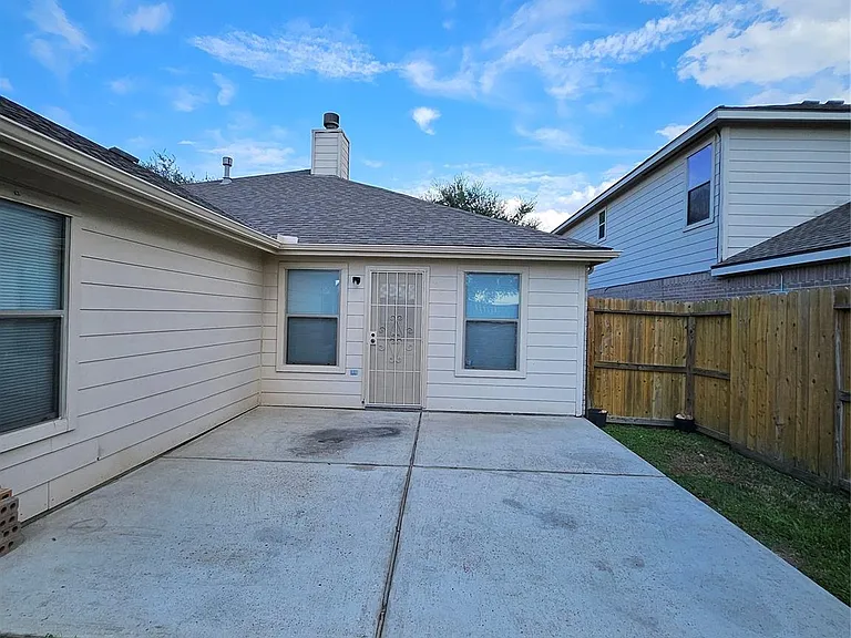 1130 Concord Pl — Photo 30