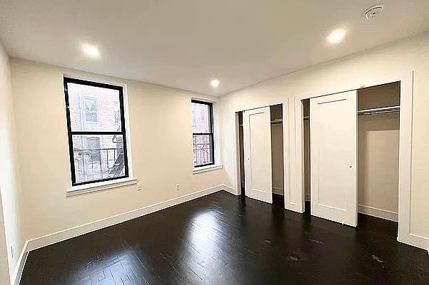 1st image of 2119 Regent Pl #4