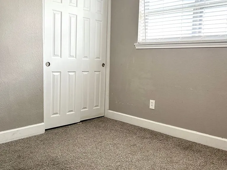 733 SW Sunnybrook Dr — Photo 11