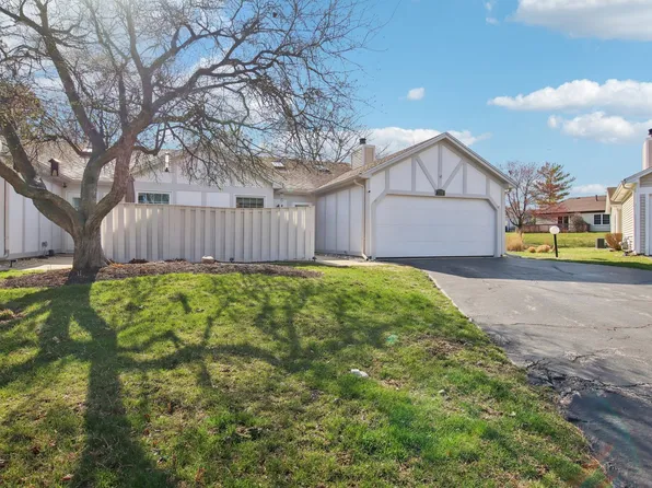 290 Juniper Cir, Streamwood, IL 60107