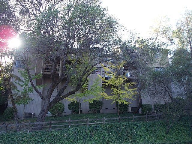 1st image of 736 Dorothy Way