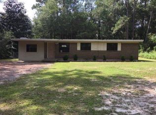 319 Teelinville Dr, Defuniak Springs, FL 32435