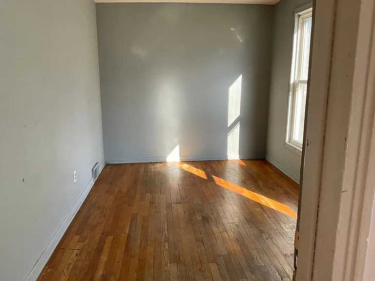 3 Burr Ave #2 — Photo 8