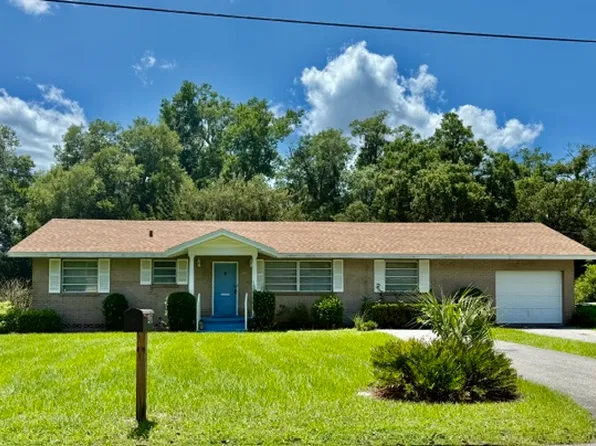 420 N Fairview Ave, Deland, FL 32724