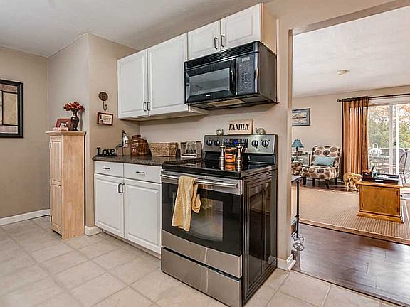 4th image of 1560 Douglas Ave APT D49