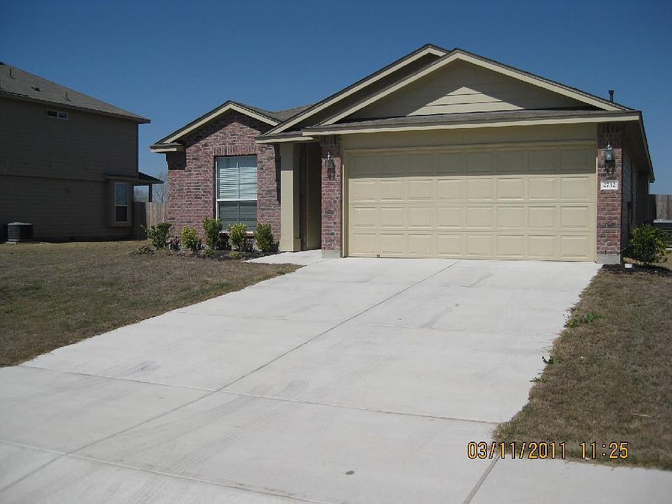 1st image of 2732 Bluffstone Dr