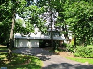 316 Woodlyn Dr, Collegeville, PA 19426