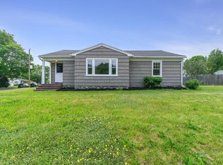 172 Crescent St, Shrewsbury, MA 01545