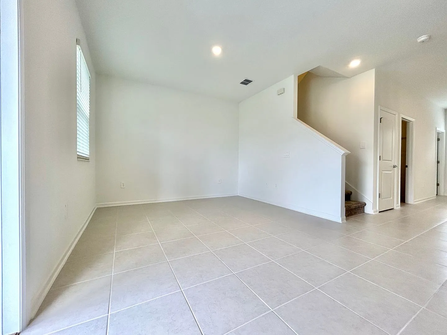 Live the Tohoqua lifestyle in this modern 3Bedrooms / 2.5bath Townhome! — Photo 3