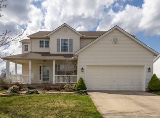 1564 Roscommon Dr, Pataskala, OH 43062