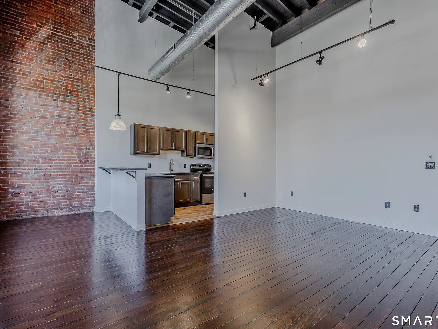 1 bed, 1.0 bath, 779 sqft, $2,300 — Photo 3
