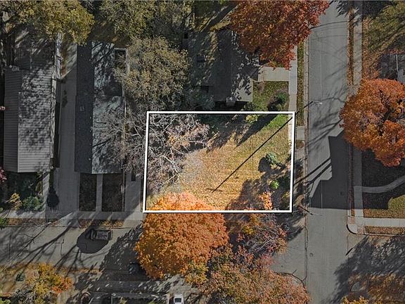 2nd image of 1118 W 48th St