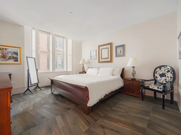 49 Chambers Street image 4 of 25