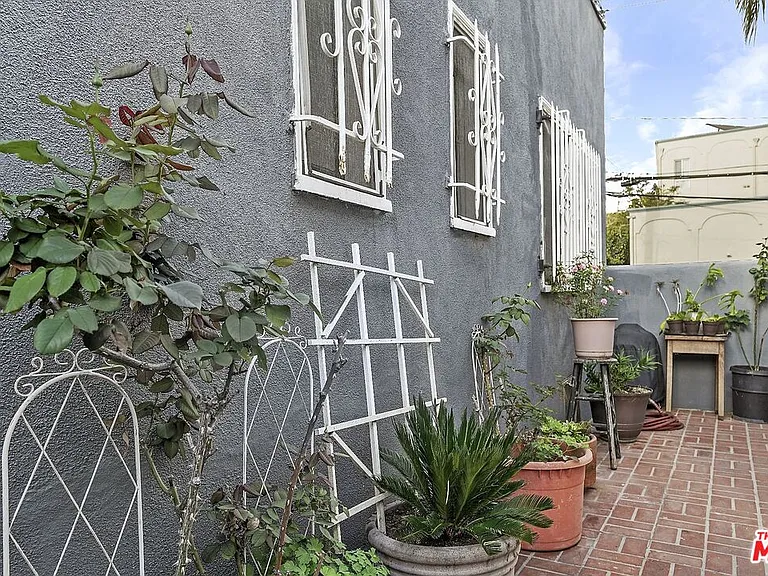 1916 3rd St #1916 — Photo 9