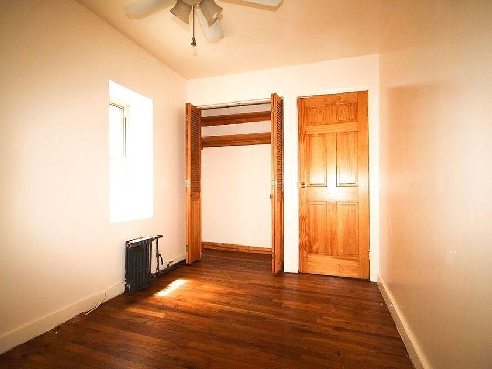 2nd image of 500 W 44th St APT 2B