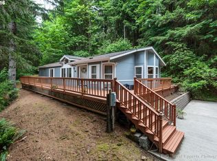 31185 Pond Ln, Scappoose, OR 97056