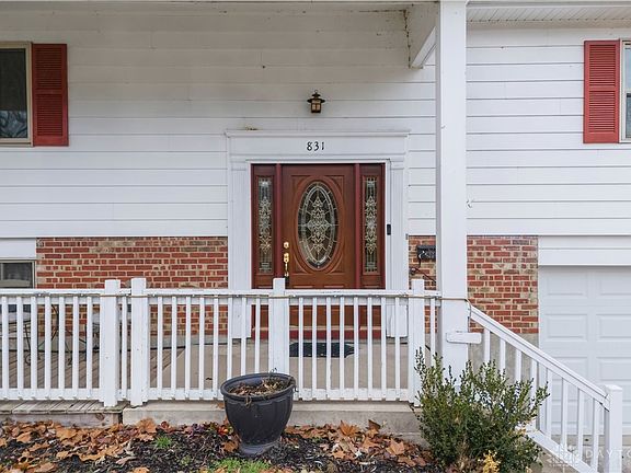 5th image of 831 Cascade Dr