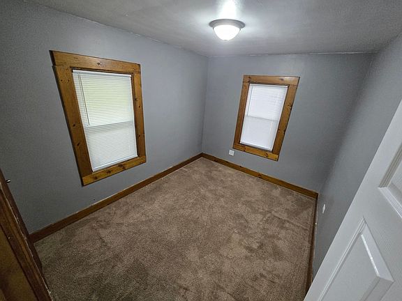 2nd image of 1834 Berdan Ave