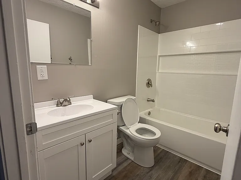 327-329 N Beach Dr #327 — Photo 10