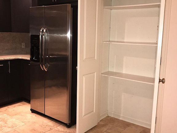 5th image of 443 Whiton St #1