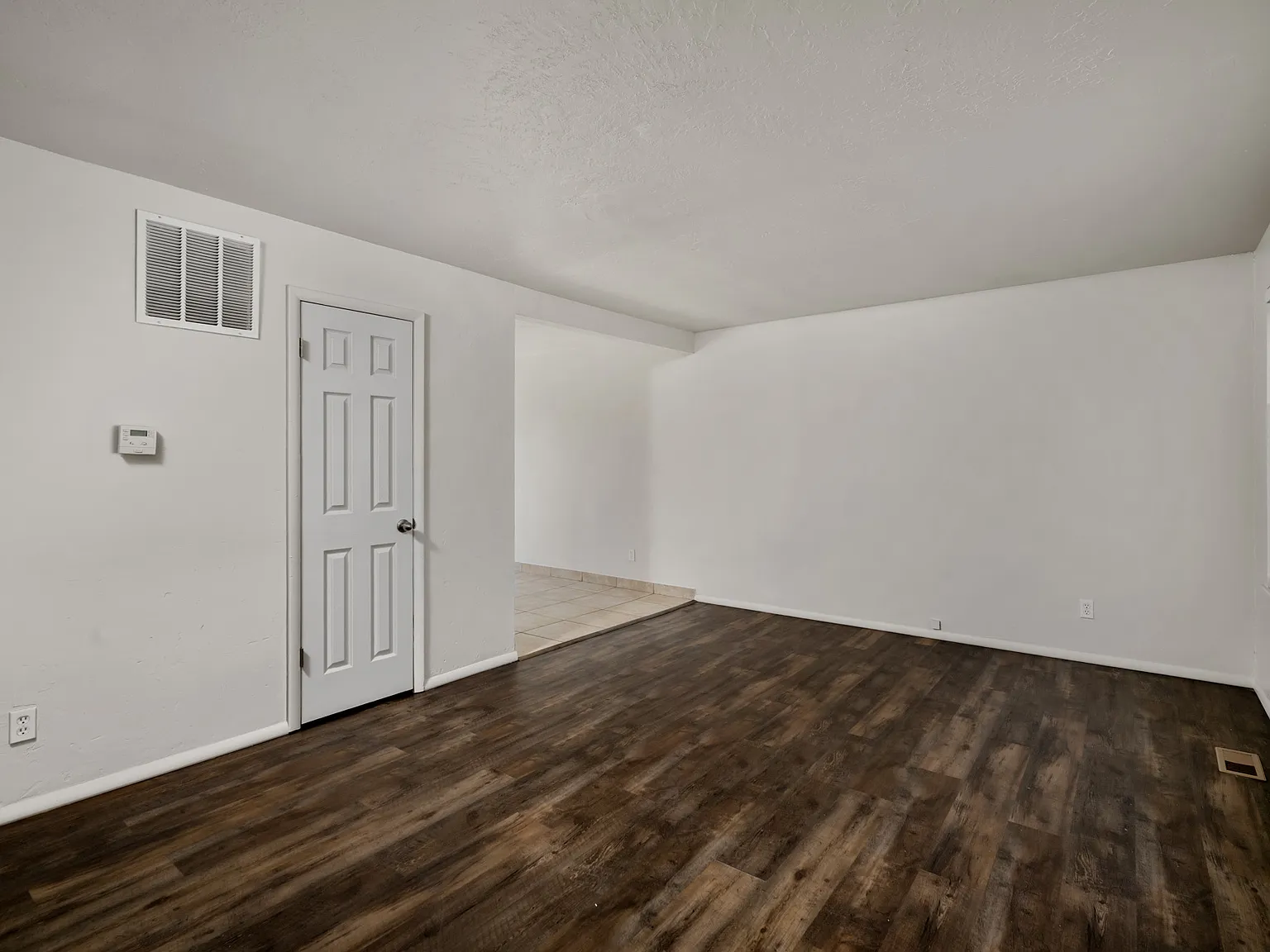 4411 S Garden Dr — Photo 2