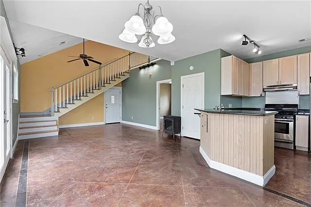 2 bed, 2.5 bath, 1415 sqft, $1,800 — Photo 3