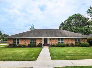 216 Presbytere Pkwy, Lafayette, LA 70503