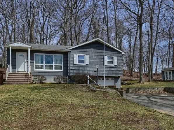 96 Lions Head Dr, Wayne Twp., NJ 07470