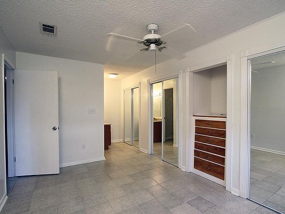 3rd image of 1200 Shoreline Dr #F