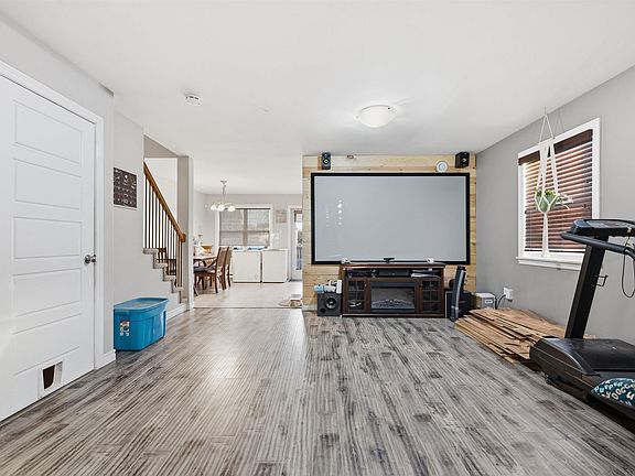 3rd image of 491 Cow Bay Rd