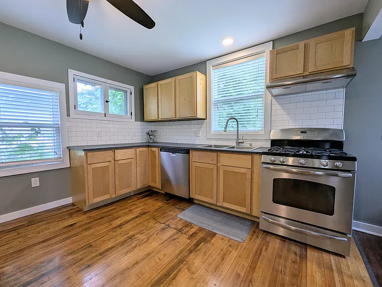 72 Maria Ave — Photo 1