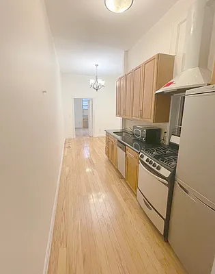 Rented by YKLL LLC | media 9