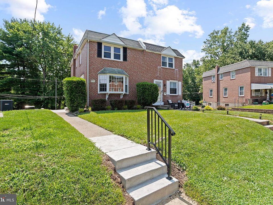 1st image of 322 Lakeview Dr