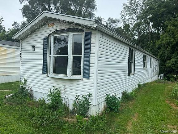3rd image of 926 Hill St Lot 35