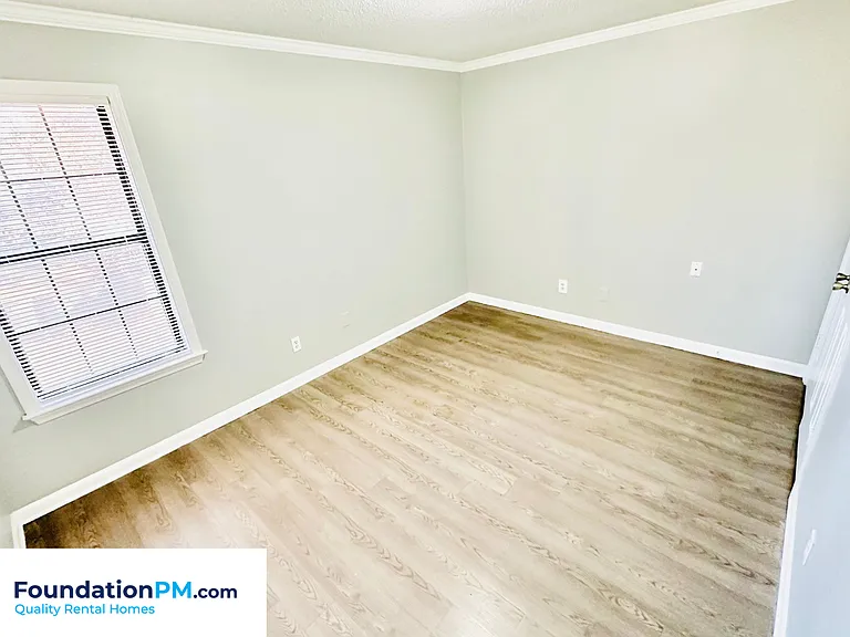 5682 Richburg Ave — Photo 12