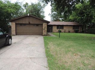 8525 E 32nd St, Tulsa, OK 74145