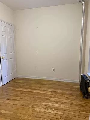 3rd image of 8 Manhattan Ave #Bb