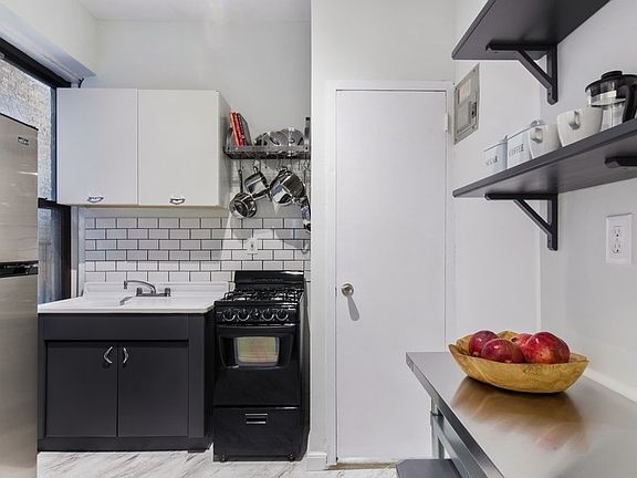 5th image of 44 W 96th St APT 2B