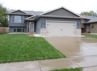 7908 W Vista Park St, Sioux Falls, SD 57106