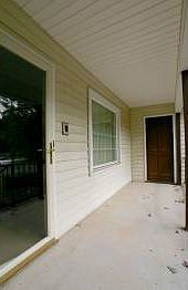 2nd image of 1702 Grace Ln