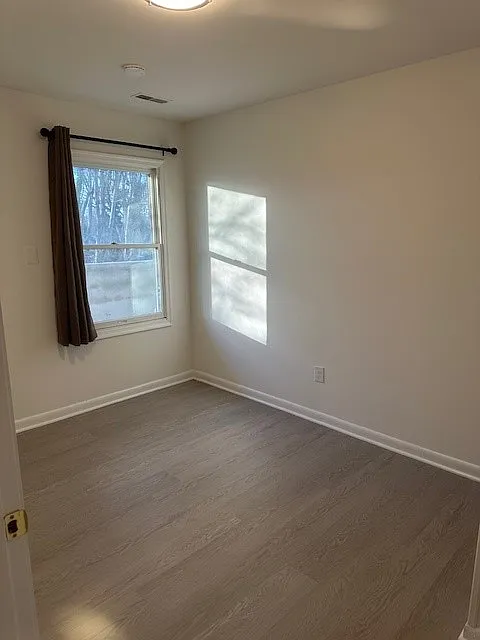 3 bed, 1200 sqft, $2,600 — Photo 4