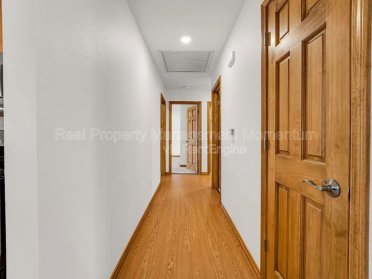 1868 S White Oak Ave — Photo 16