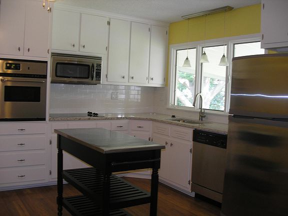 2nd image of 5914 W 101st Pl