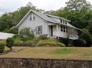 85 Phenix Ave, West Warwick, RI 02893